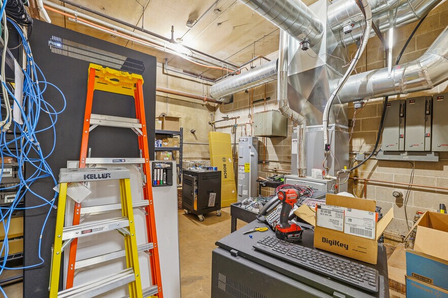 More Photos Of 424 E Oshkosh St, Ripon Manufacturing For Sale