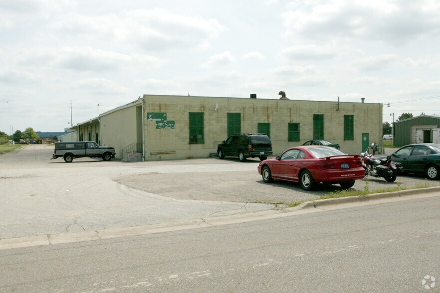 More Photos Of 24 Leonard Wood Rd, Battle Creek Manufacturing For Sale