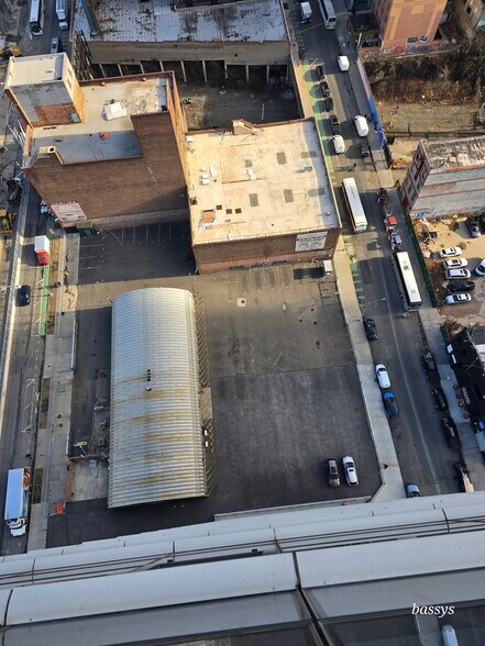 More Photos Of 551 W 38th St, New York Land For Lease