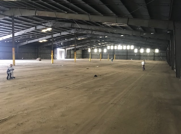 More Photos Of 120 Washington St, Bakersfield Warehouse For Sale