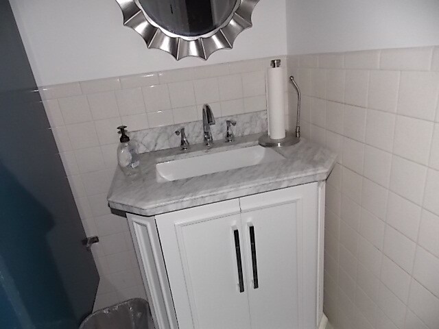 More Photos Of 799 Rt-25a, Rocky Point Medical For Sale