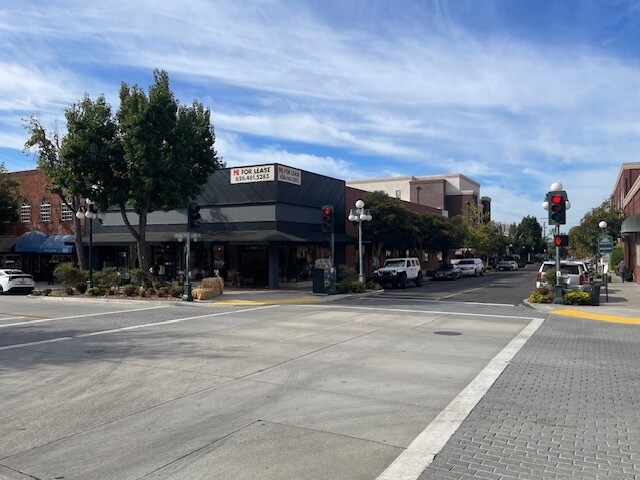 More Photos Of 501 S Myrtle Ave, Monrovia Office For Sale