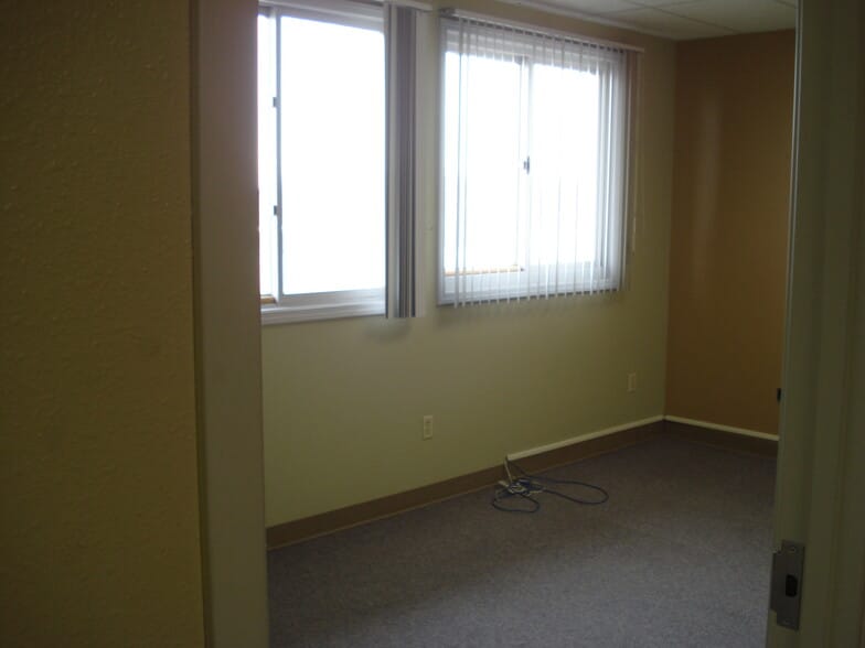 More Photos Of 113 W Northern Lights Blvd, Anchorage Unknown For Lease
