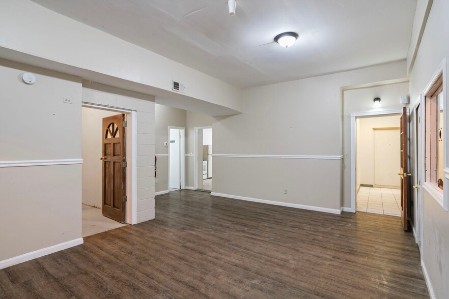 More Photos Of 4926 Marlboro Pike, Capitol Heights General Retail For Lease