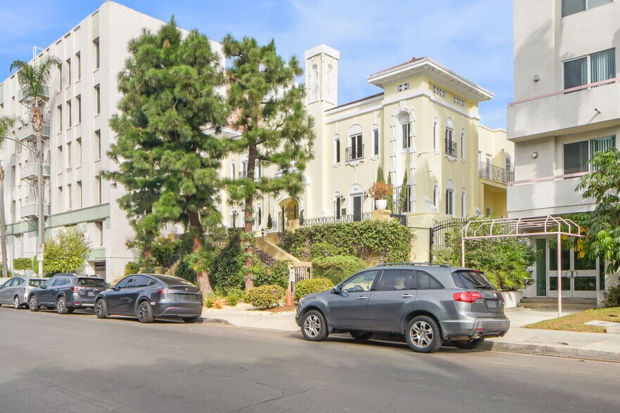 More Photos Of 320 S Kingsley Dr, Los Angeles Apartments For Sale