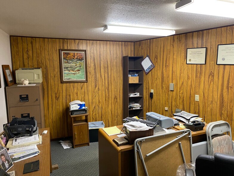 More Photos Of 1012 N 9th Ave, Walla Walla Manufacturing For Sale