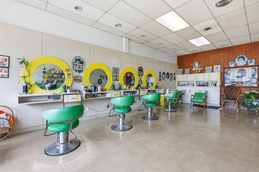 More Photos Of 6933 Ludlow St, Upper Darby Storefront For Sale
