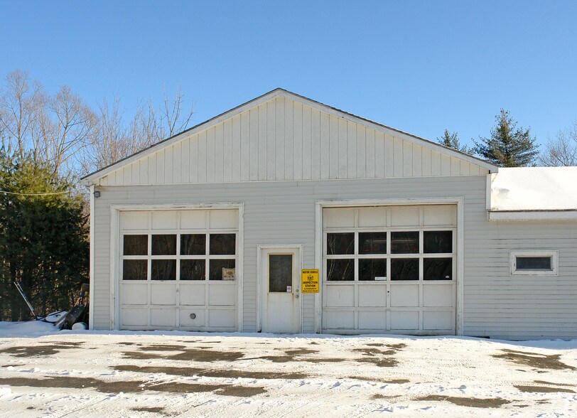 More Photos Of 454 Brunswick Ave, Gardiner Auto Repair For Sale