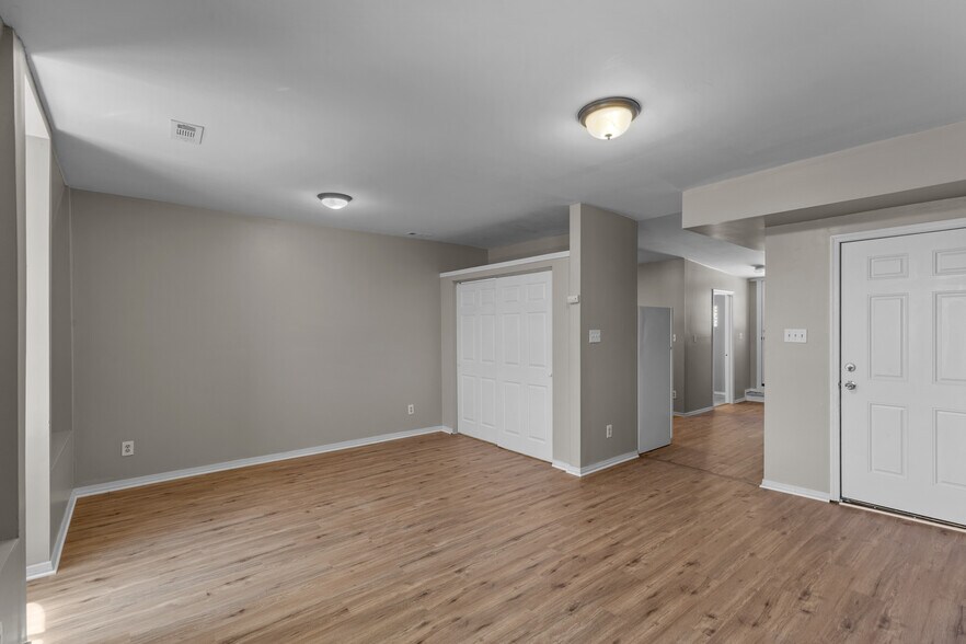 More Photos Of 1709 S 8th St, Saint Louis Apartments For Sale