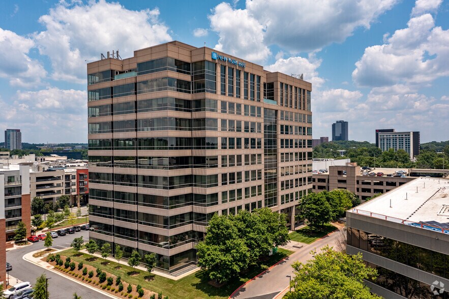 More Photos Of 5909 Peachtree Dunwoody Rd NE, Atlanta Coworking Space