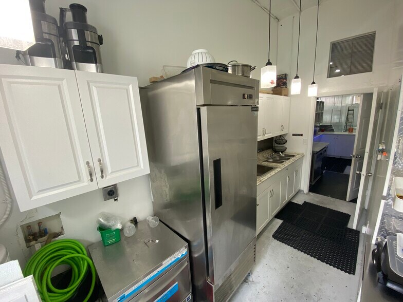 More Photos Of 112-120 S 20th Ave, Hollywood Restaurant For Lease