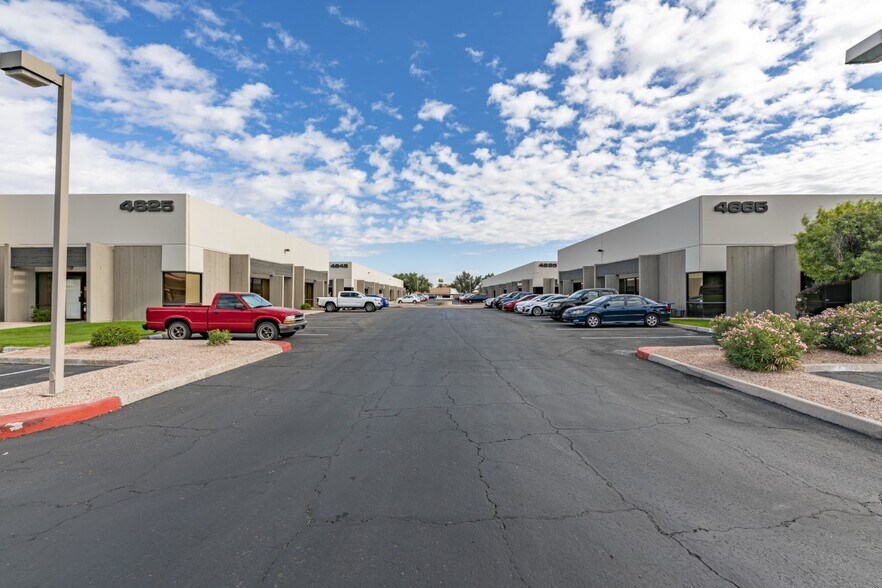 More Photos Of 4625 S Ash Ave, Tempe Unknown For Lease