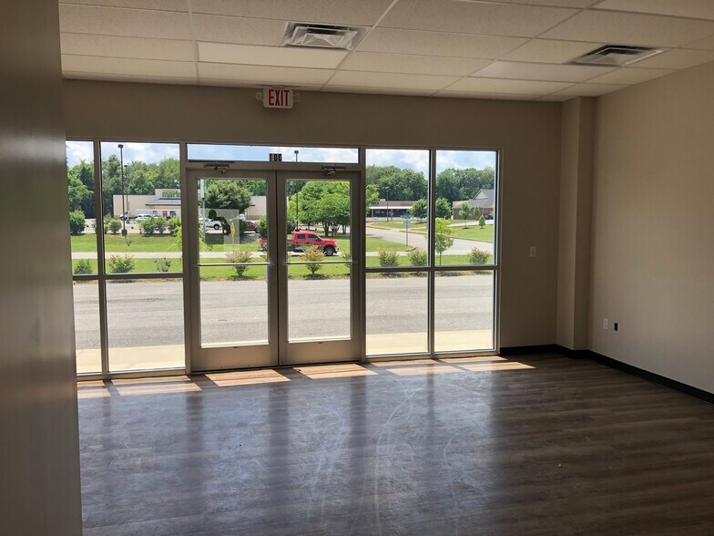 More Photos Of 176 New Porter Pike Rd, Bowling Green Service For Lease
