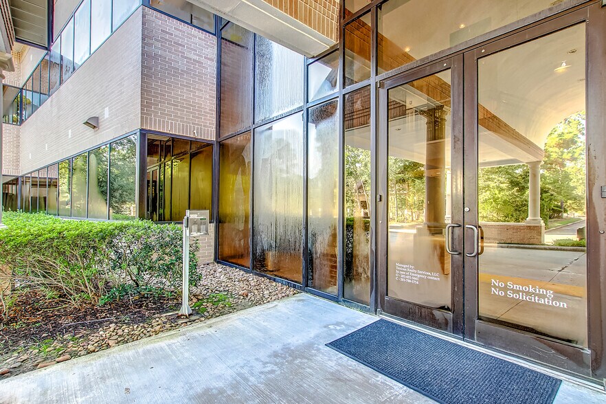 More Photos Of 4840 W Panther Creek Dr, The Woodlands Medical For Lease