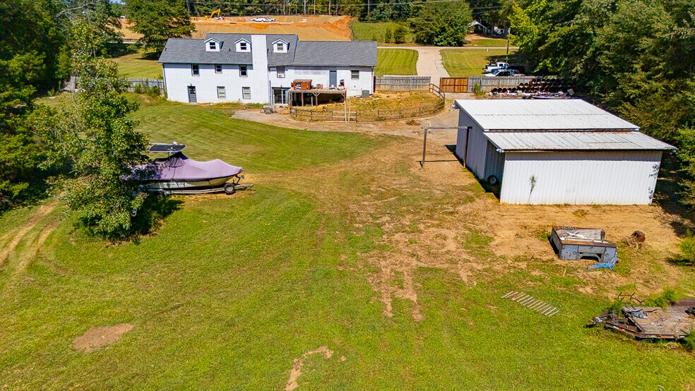 More Photos Of 4181 McBrayer Rd, Oakwood Industrial For Sale