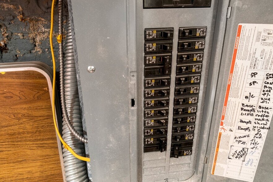 More Photos Of 1133 Light St, Baltimore Storefront Retail Office For Sale