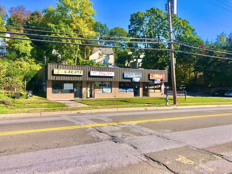 More Photos Of 192-196 N Highland Ave, Ossining Storefront For Lease