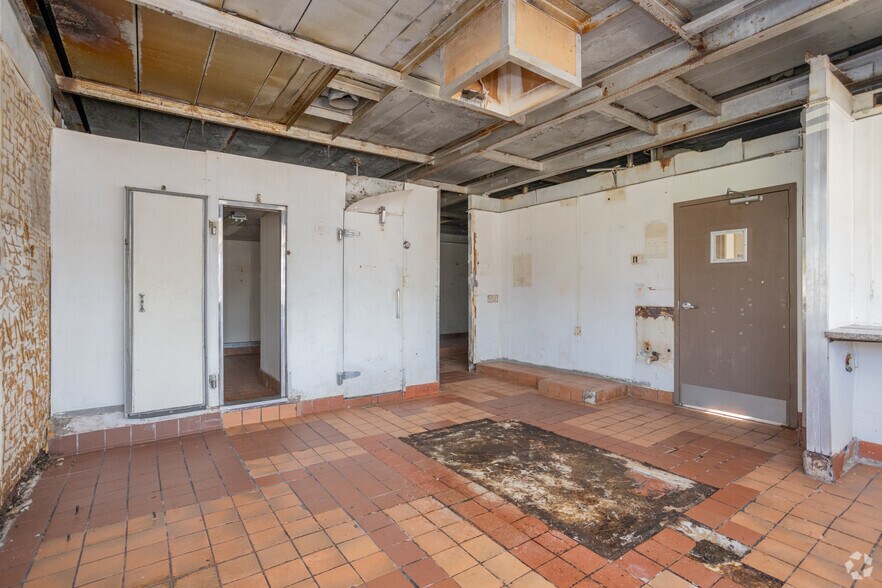 More Photos Of 309 S Lockwood Dr, Houston Restaurant For Sale