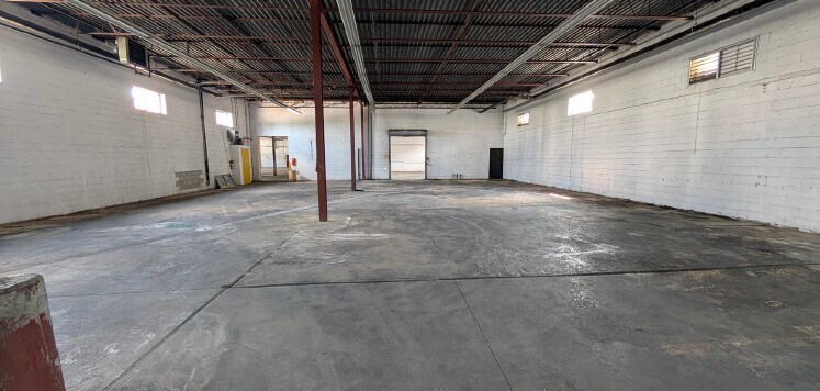 More Photos Of 200 Norelco Dr, Toronto Manufacturing For Sale