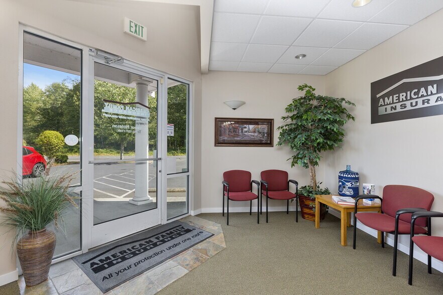 More Photos Of 4061 Eliza Ave, Bellingham Office For Lease