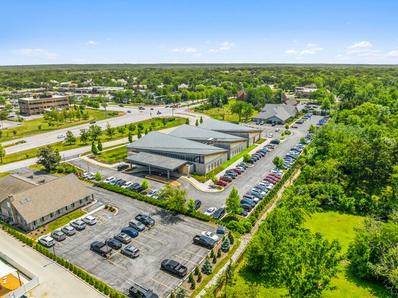 More Photos Of 7600 County Line Rd, Burr Ridge Medical For Sale