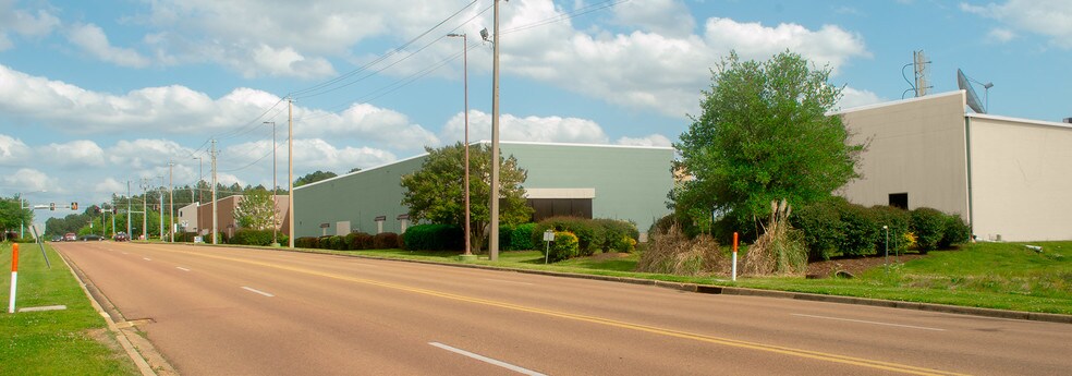 More Photos Of 731 S Pear Orchard Rd, Ridgeland Storefront For Lease