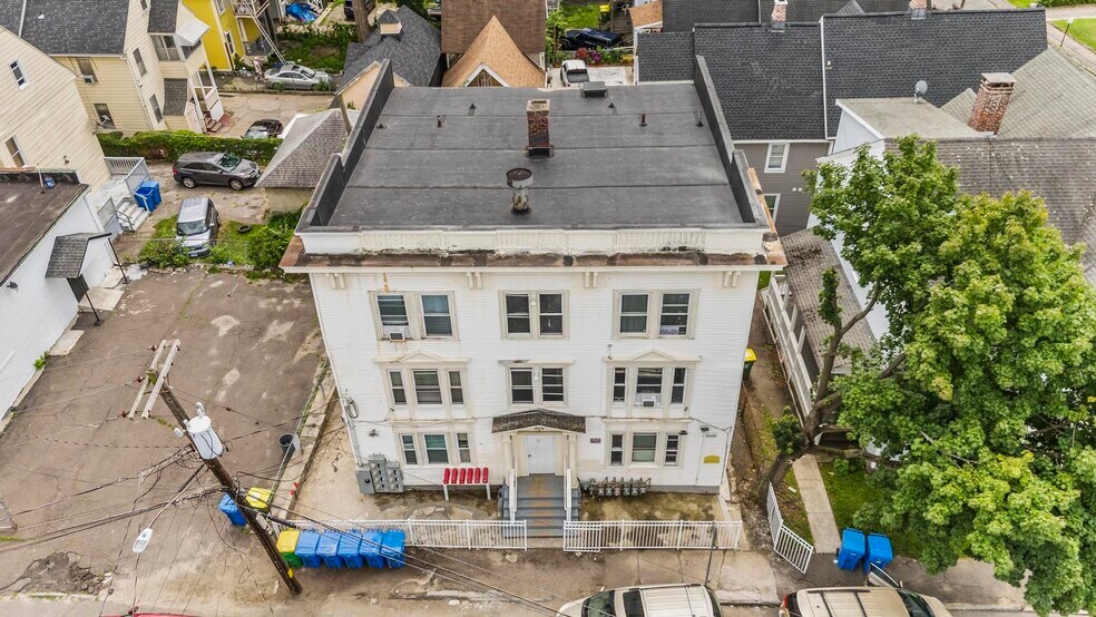 Primary Photo Of 227 Hillside Ave, Waterbury Apartments For Sale