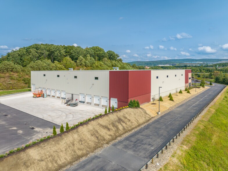 More Photos Of 151-191 Enterprise Way, Pittston Township Warehouse For Lease