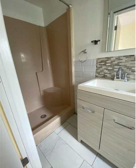 More Photos Of 2516 Frankford Ave, Philadelphia Apartments For Lease