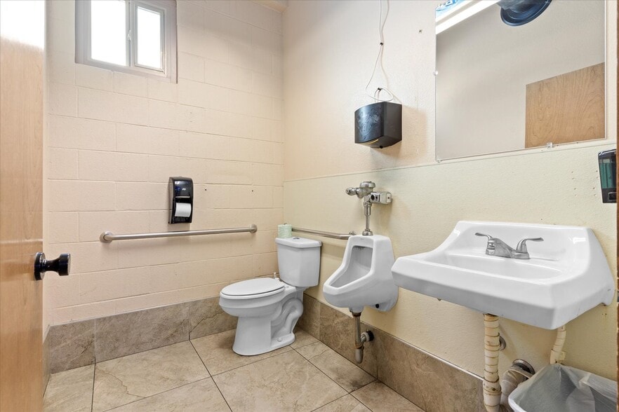 More Photos Of 315 5th St, Marysville Loft Creative Space For Sale