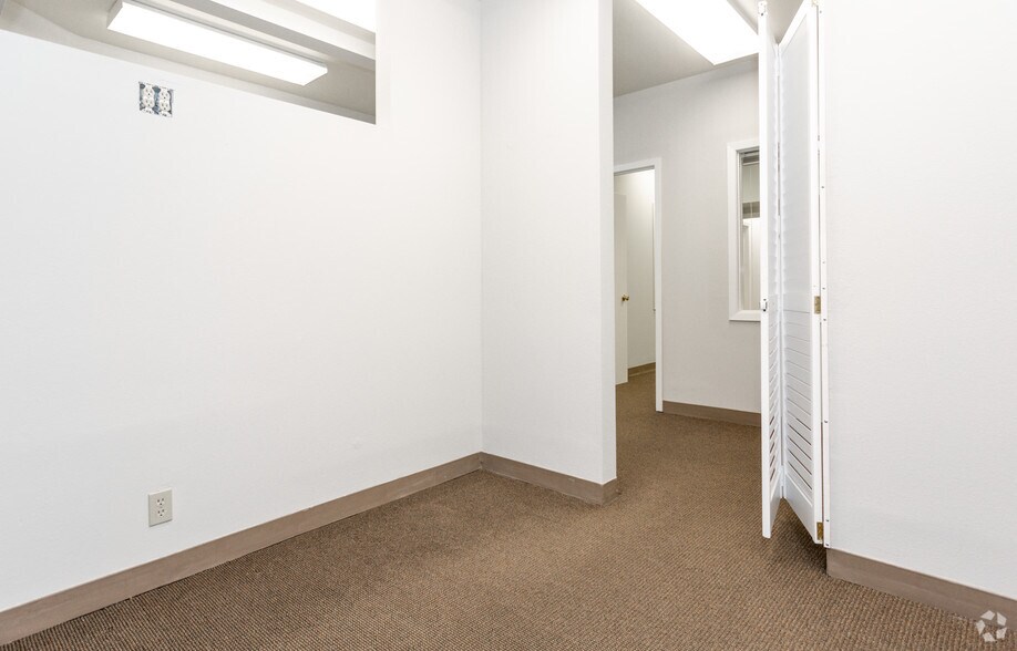 Photo of 3rd Floor Ste 305