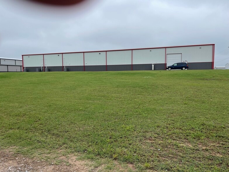 More Photos Of 4701 Thunder Lane Ave, Noble Warehouse For Sale