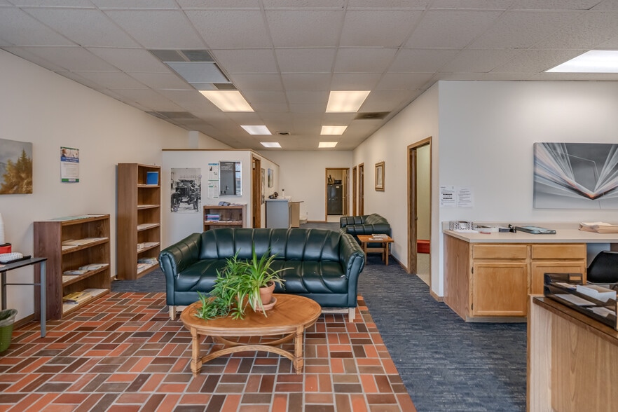 More Photos Of 1100 Basin Ave, Bismarck Flex For Sale