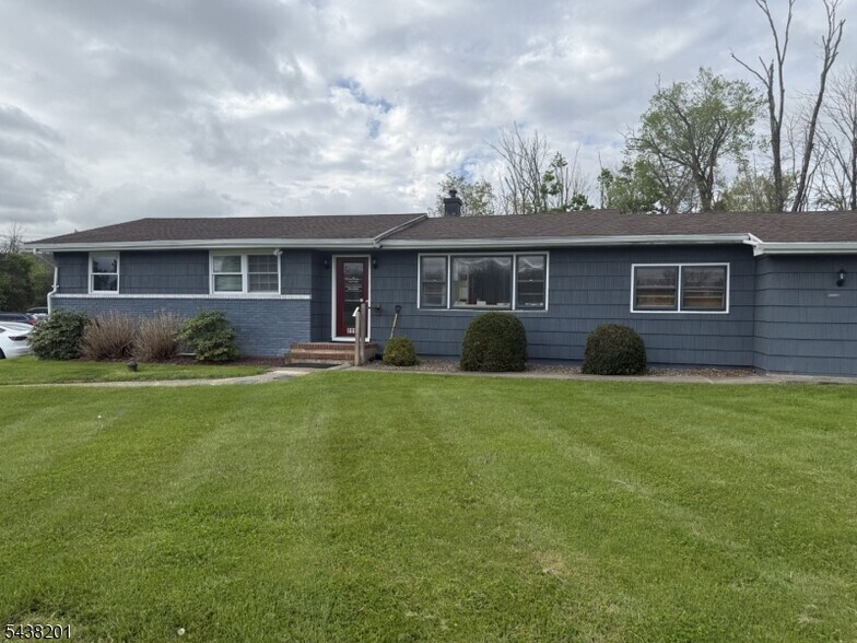 Primary Photo Of 270 Main St, Lebanon Office For Lease