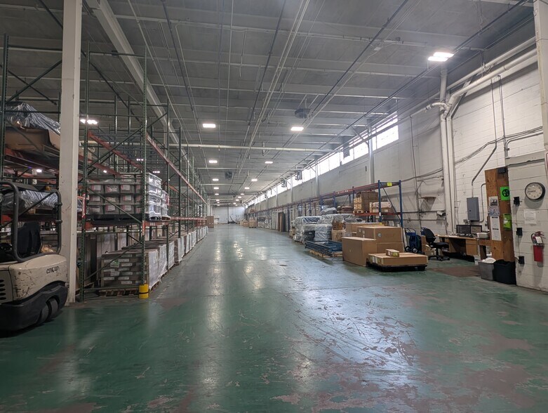 More Photos Of 1 Pond Rd, Rockleigh Warehouse For Lease