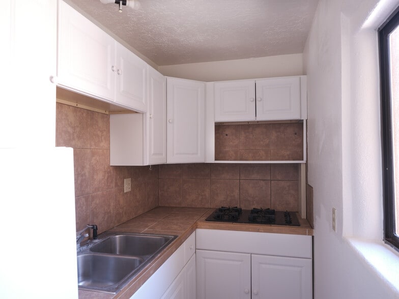 More Photos Of 1607 5th St, Santa Fe Apartments For Sale