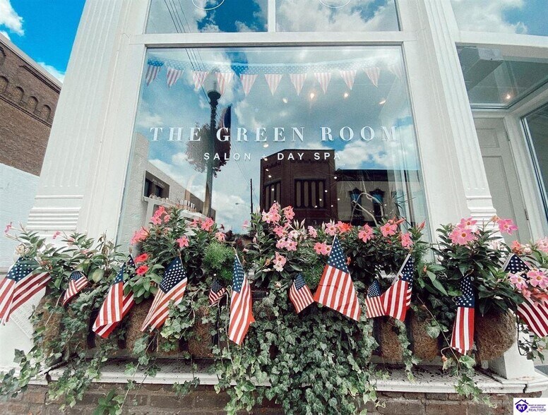 More Photos Of 130 E Main St, Campbellsville Storefront Retail Office For Sale