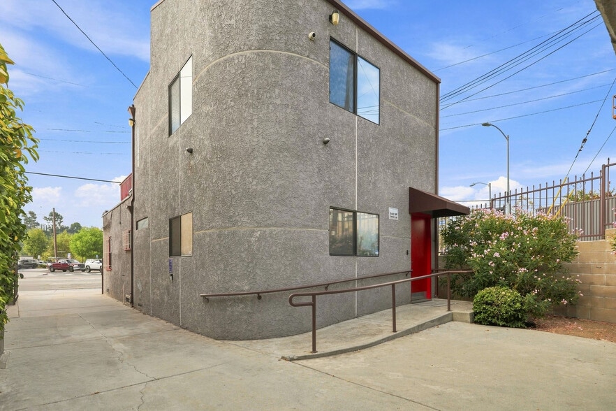 More Photos Of 1063 Colorado Blvd, Eagle Rock Medical For Sale