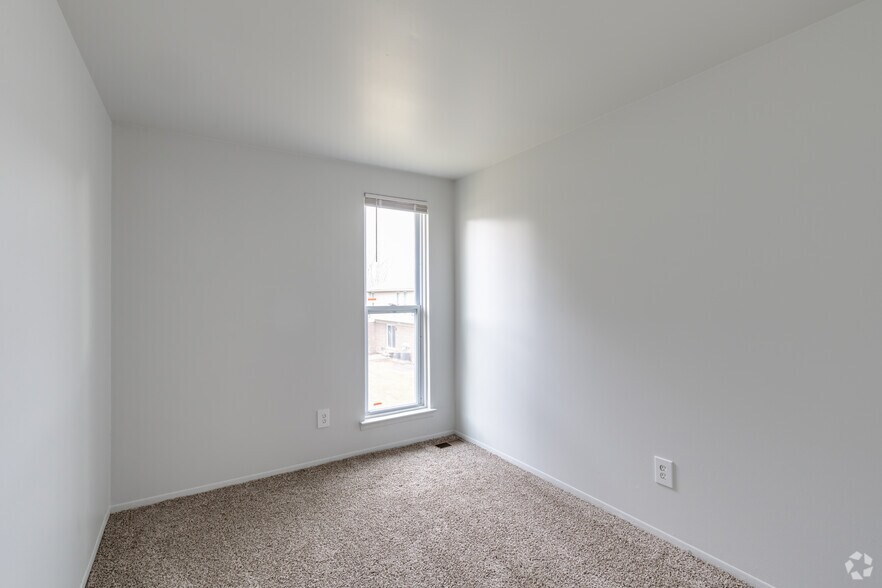 More Photos Of 5238 Dunn Hill Dr, Grand Blanc Apartments For Sale