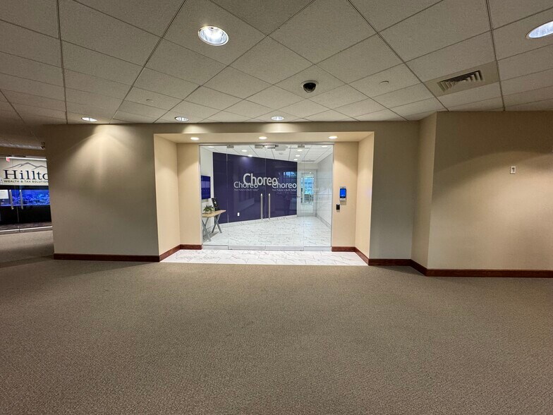 More Photos Of 4100 Edison Lakes Pky, Mishawaka Office For Sale