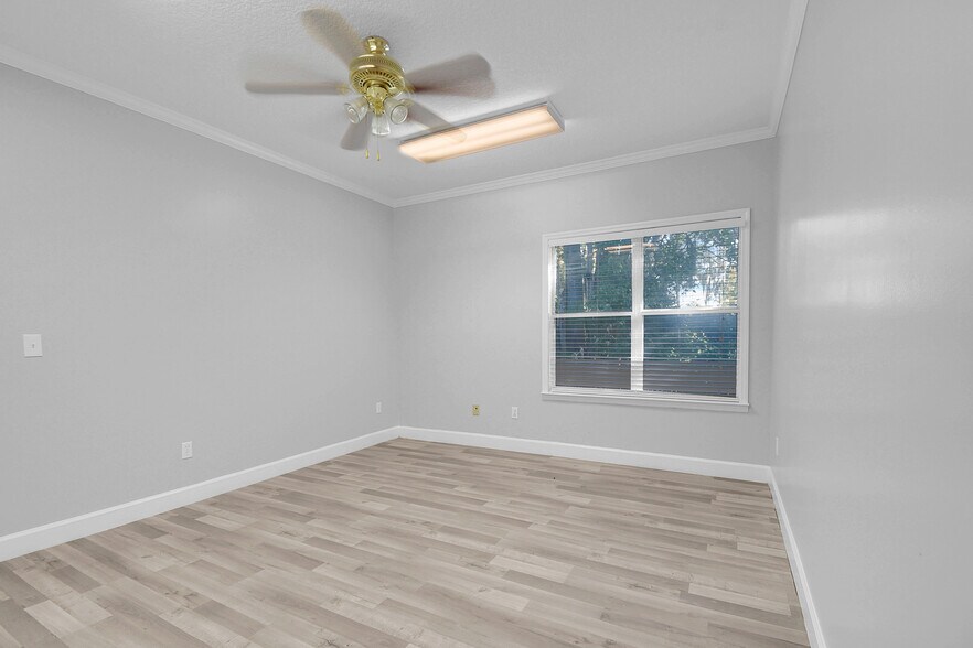 More Photos Of 9905 Old St Augustine Rd, Jacksonville Medical For Lease