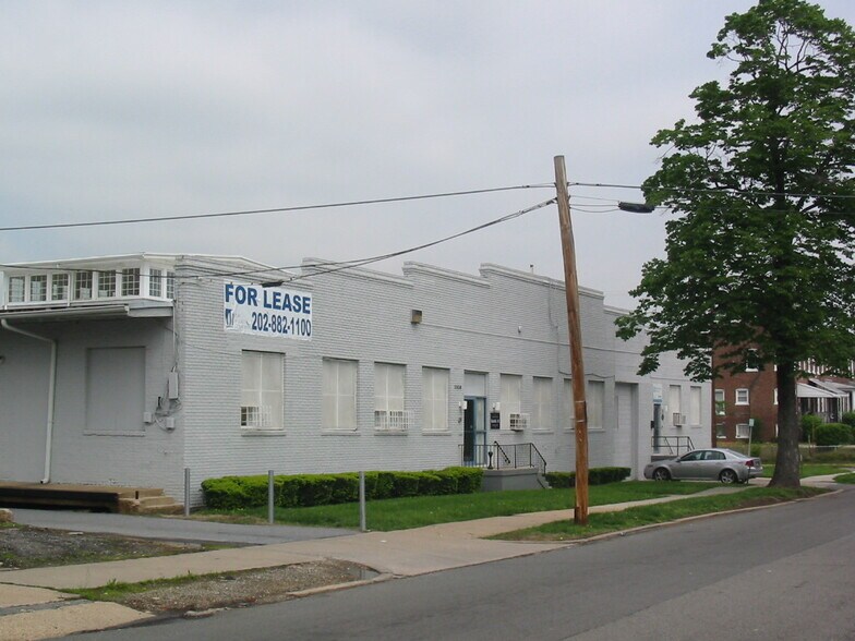 More Photos Of 2828 10th St NE, Washington Warehouse For Lease