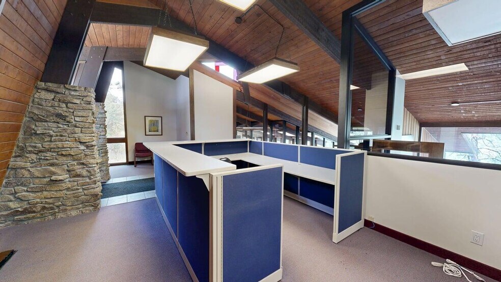 More Photos Of 11 E Airport Rd, Billings Office For Sale
