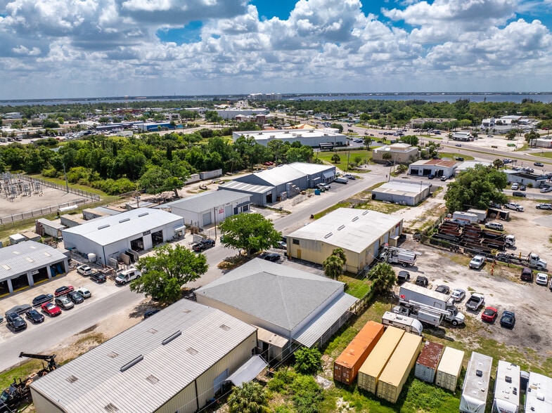 More Photos Of 4159 Electric Way, Port Charlotte Warehouse For Sale