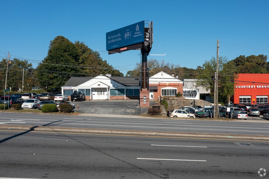 More Photos Of 1766 Lawrenceville Hwy, Decatur Freestanding For Lease