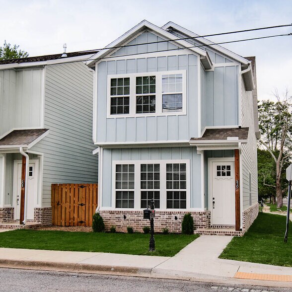 More Photos Of 502-510 W Persimmon St, Rogers Apartments For Sale