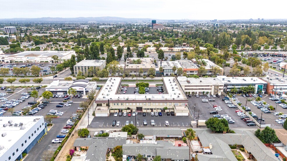More Photos Of 1913 E 17th St, Santa Ana Office For Sale