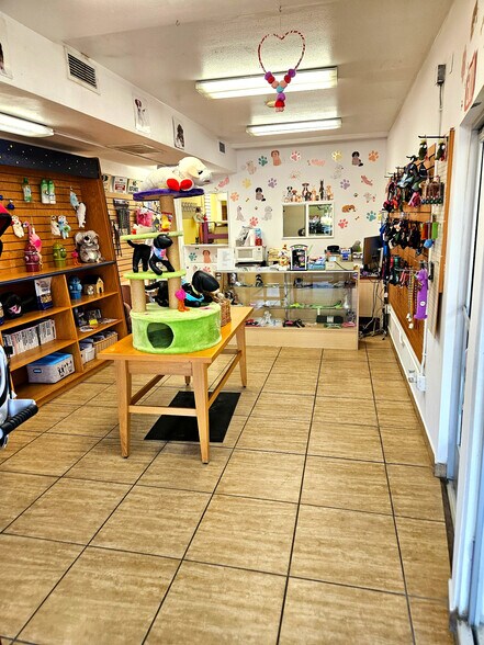 More Photos Of 4531 Van Nuys Blvd, Sherman Oaks Storefront Retail Residential For Sale