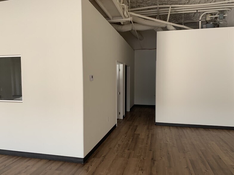 More Photos Of 10445 Eastex Freeway, Beaumont Unknown For Lease