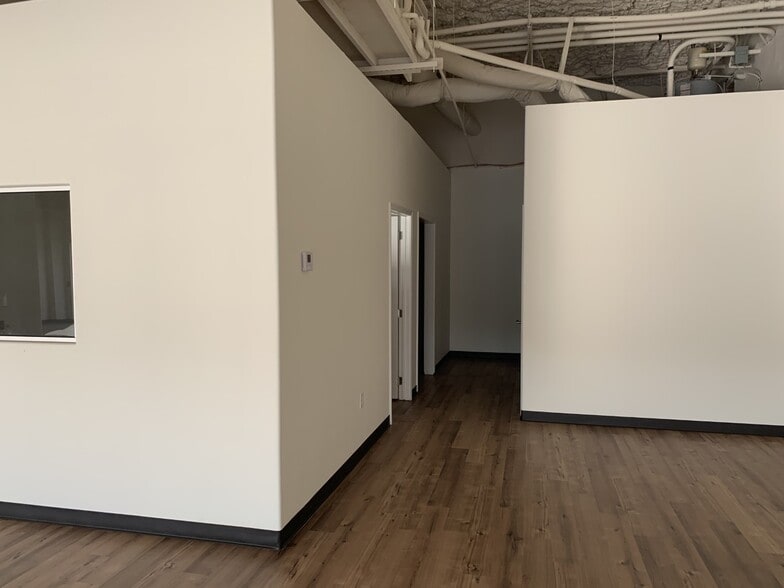 More Photos Of 10445 Eastex Freeway, Beaumont Unknown For Lease